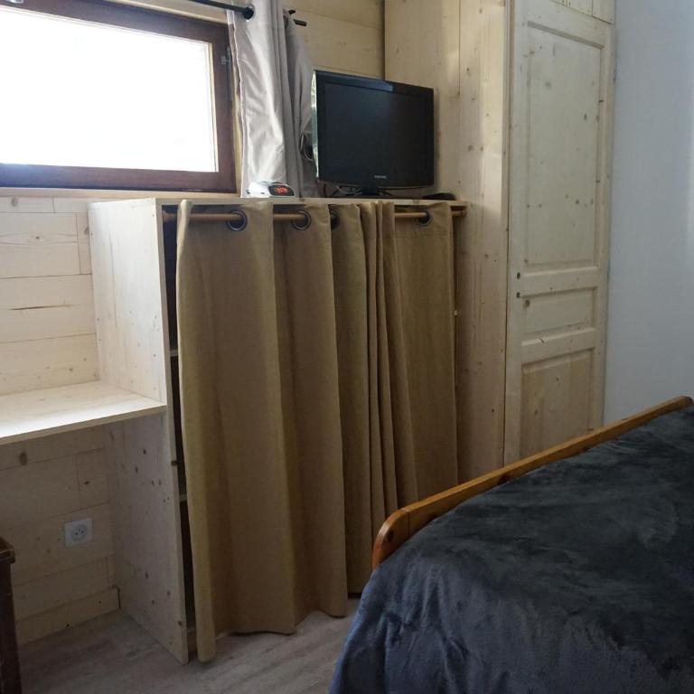 Appartement rénové 3 étoiles, balcon, proche ski - FR-1-737-15 - Appartement - 3
