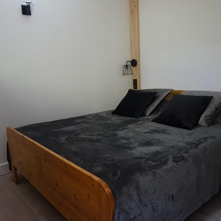 Appartement rénové 3 étoiles, balcon, proche ski - FR-1-737-15 - Appartement - 4