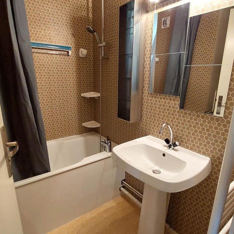 Studio montagnard à Autrans, 3 pers, parking privé, 2 étoiles - Studio - 4