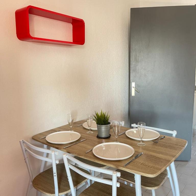 T2 avec piscine 5 mn des plages et village - Apartamento de 1 dormitorio - 11