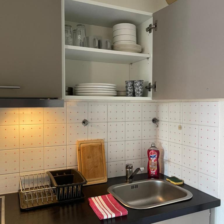 T2 avec piscine 5 mn des plages et village - Apartamento de 1 dormitorio - 6