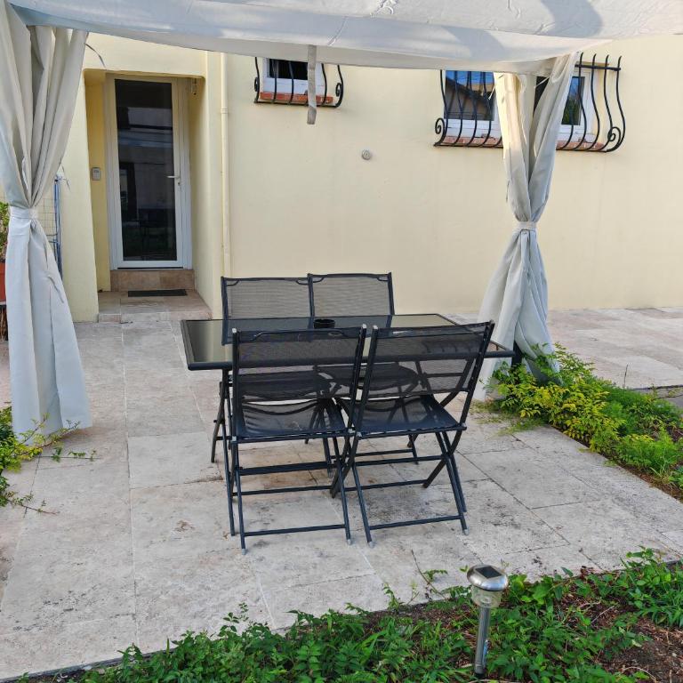 Appartement climatisé Golfe-Juan plage - One-Bedroom Apartment - 2