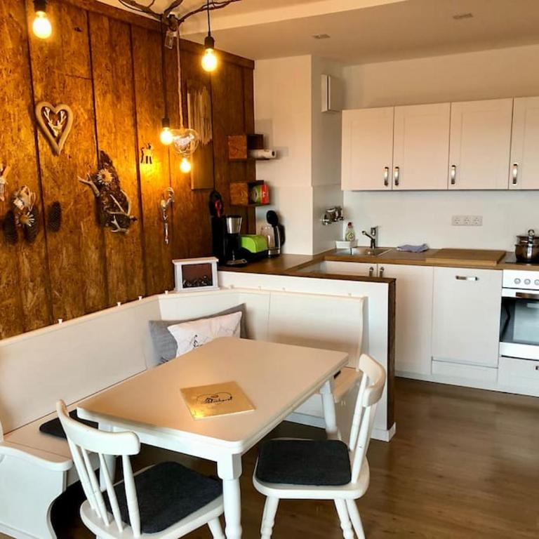 Almherzl - Hallenbad, Sauna, Bergblick, Ski, renoviert - Two-Bedroom Apartment - 2