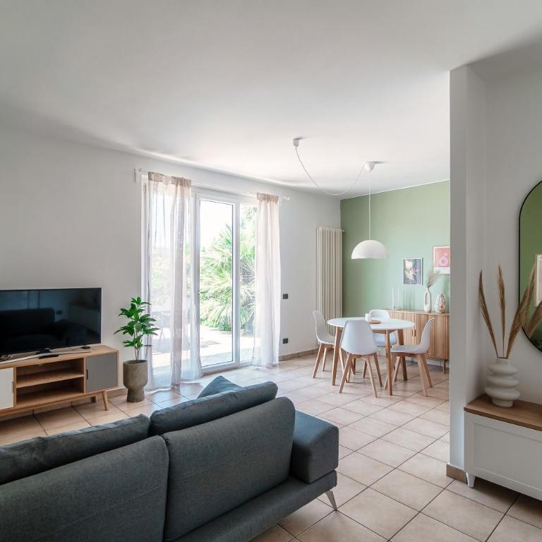 Casa Olivo by Quokka 360 - Apartment With Private Sun Terrace in Cernobbio - Appartamento con 2 Camere da Letto - 1