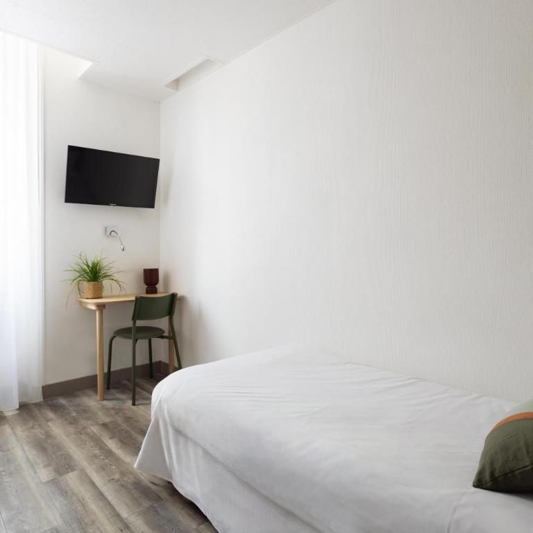 Hôtel Suzane - Petite Chambre Simple - 2
