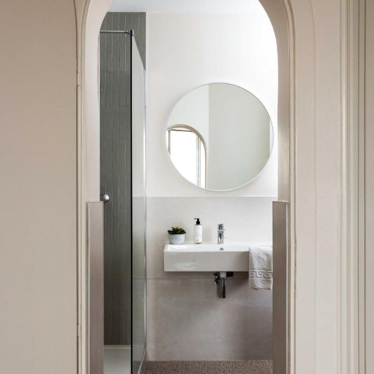 Hôtel Suzane - Chambre Quadruple Confort - 1