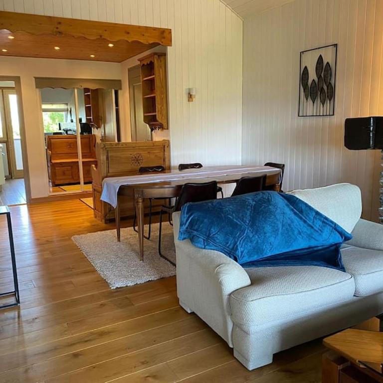 superbe appartement avec vue sur montagnes, calme - Appartement 3 Chambres - 14
