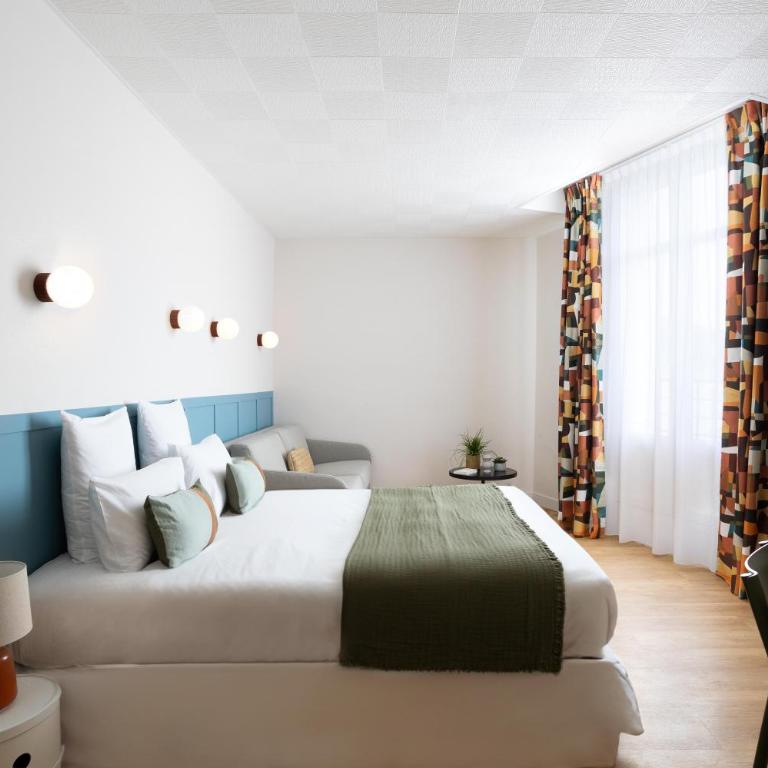Hôtel Suzane - Chambre Quadruple Confort - 7