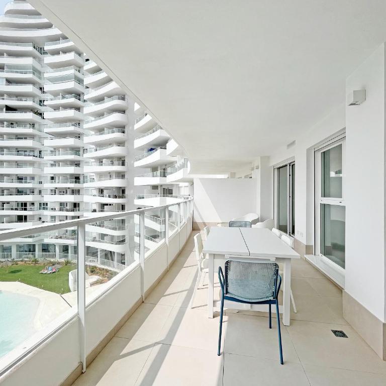 Global Vacacional, Apartamento con terraza, vistas al mar y a la piscina - Apartment mit Terrasse - 17