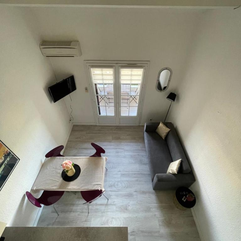 Appart Duplex Climatisé & Terrasse - centre village et mer à pieds - Appartamento con 2 Camere da Letto - 2