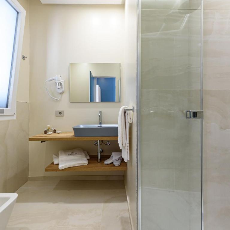 Rivazzurra Beach Rooms - Camera Matrimoniale Standard - 8