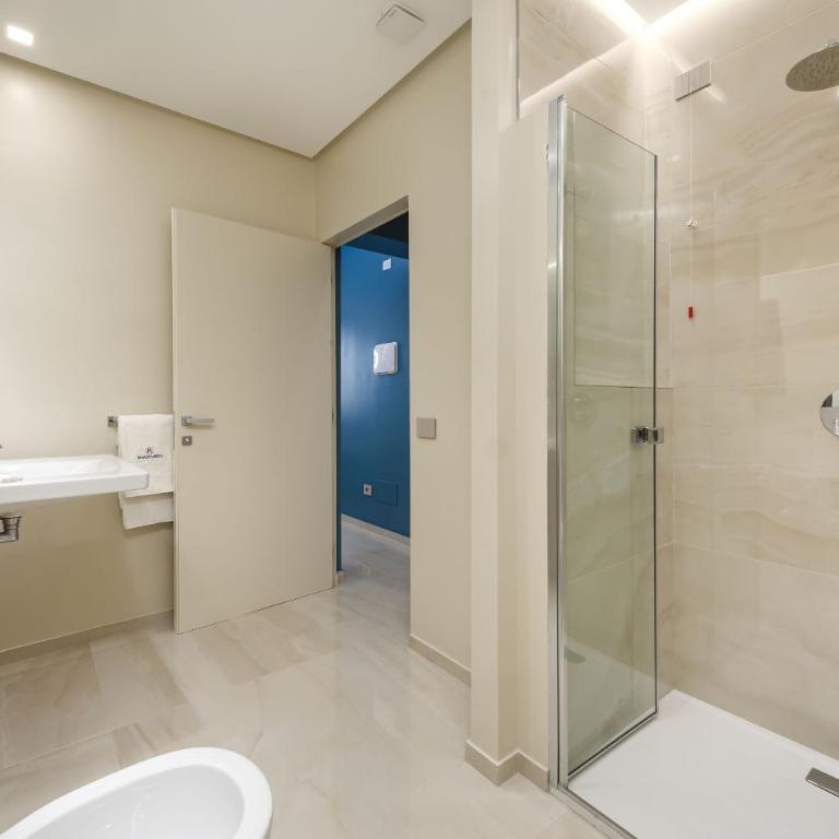Rivazzurra Beach Rooms - Ampia Camera Matrimoniale - 2