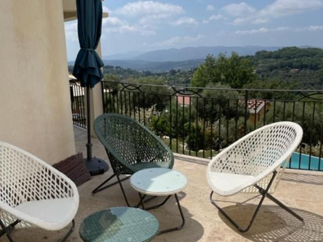 Le Clos des Senteurs de Chateauneuf de Grasse - Vierbettzimmer mit Bergblick - 17