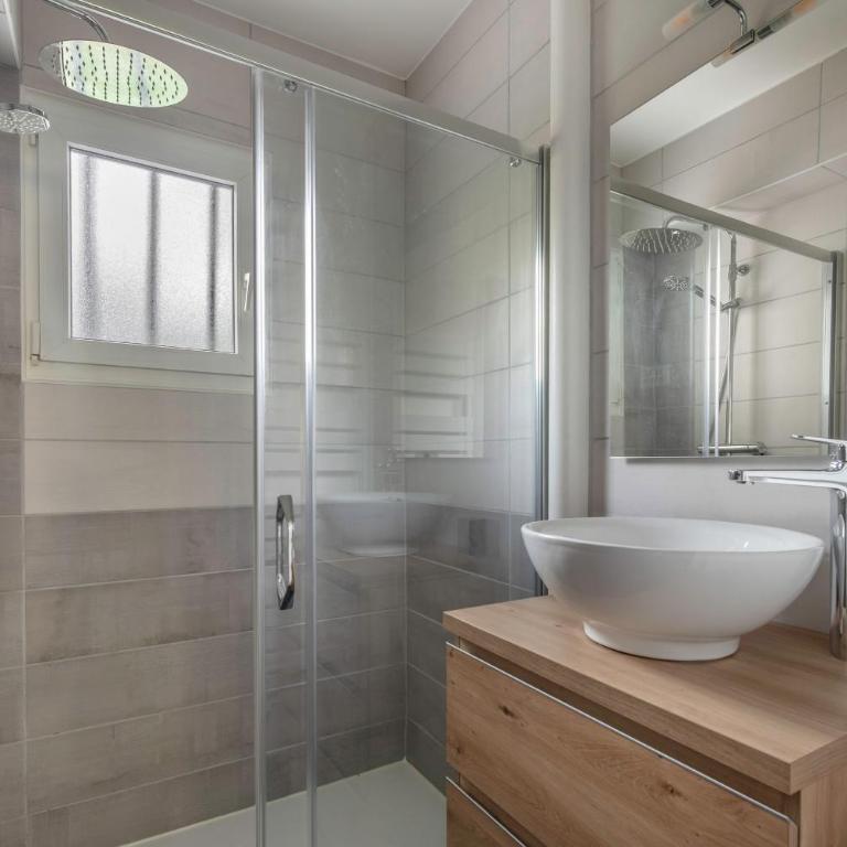 500m de la plage - appart pour 4 adultes, 2enfants - Appartement - 12