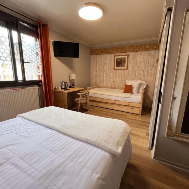 Hôtel La Rencluse - Chambre Familiale Supérieure - 3
