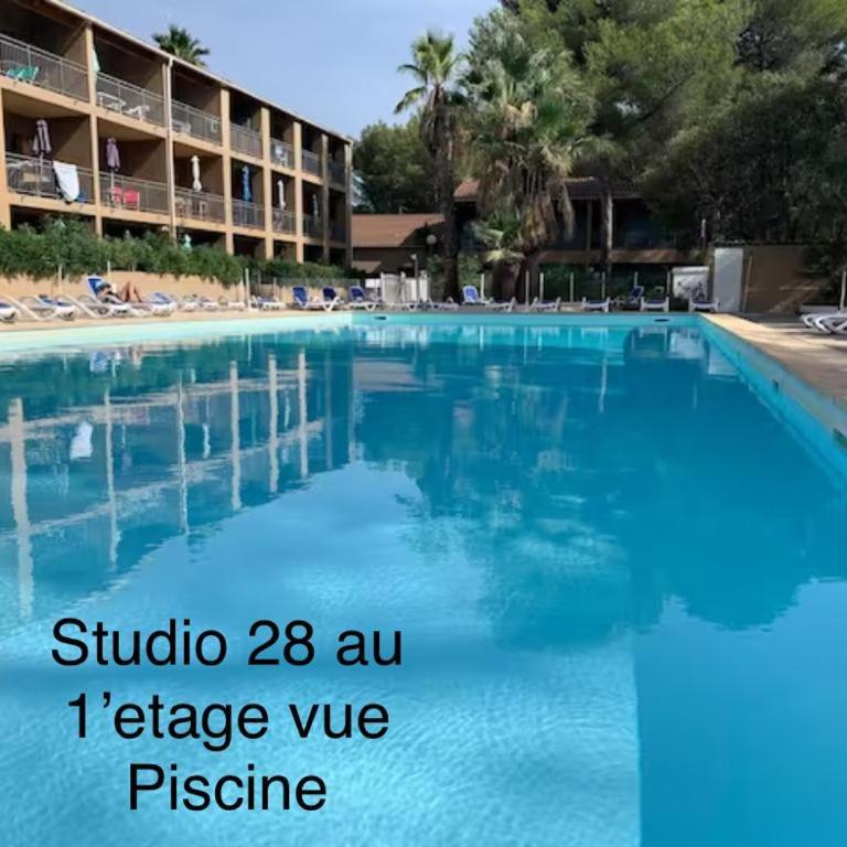 Les Appartements de La Marina - Apartment with Pool View - 21