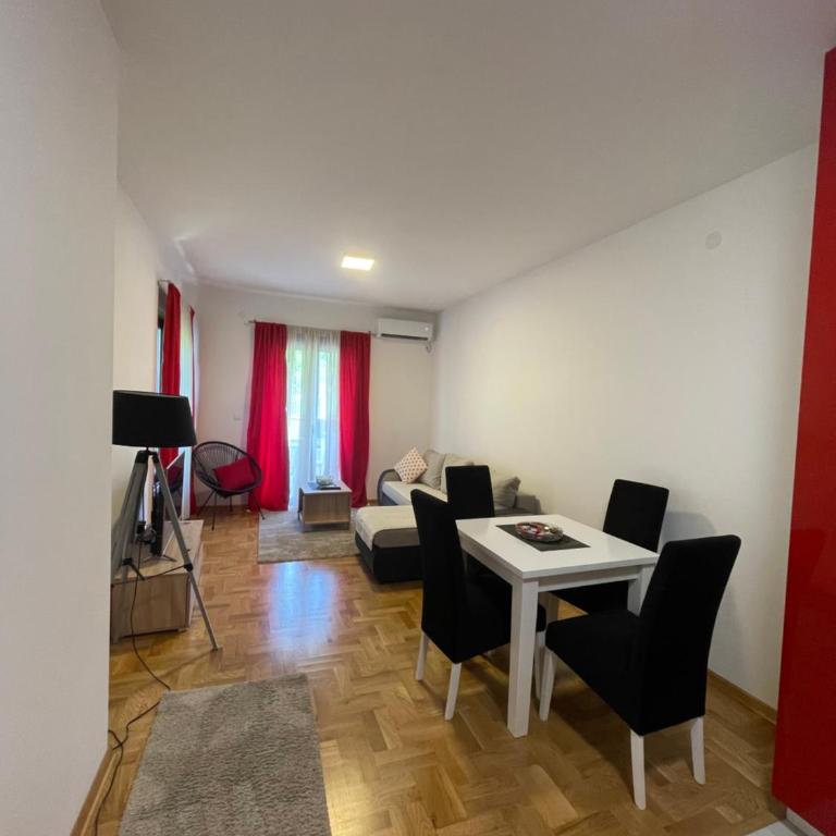 Marina - One-Bedroom Apartment - 9