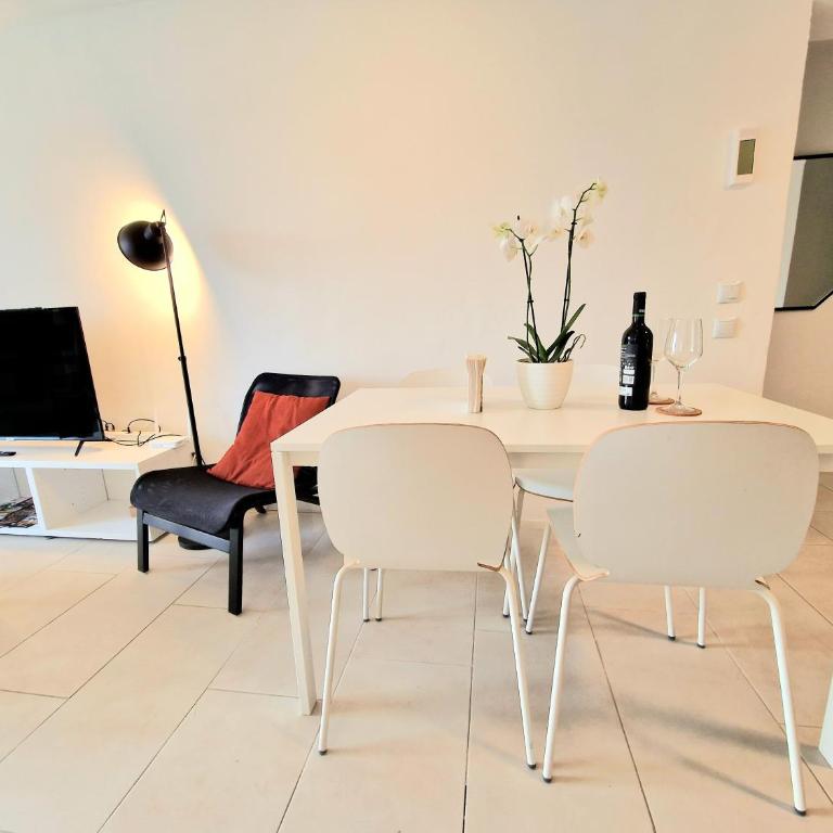 AA Guest - Piscis Mountain View Eco Apartment - One-Bedroom Apartment - 8