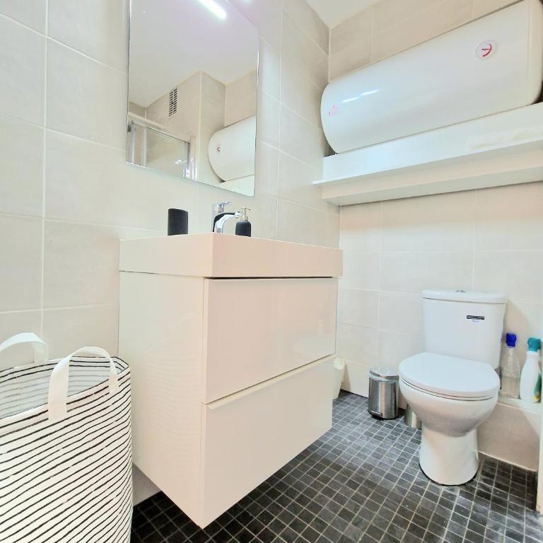 AA Guest - Piscis Mountain View Eco Apartment - One-Bedroom Apartment - 24