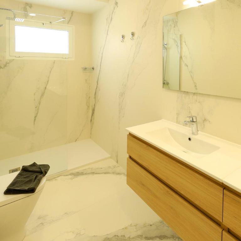 Bella, modern 4 bed Playa Blanca - Villa - 15