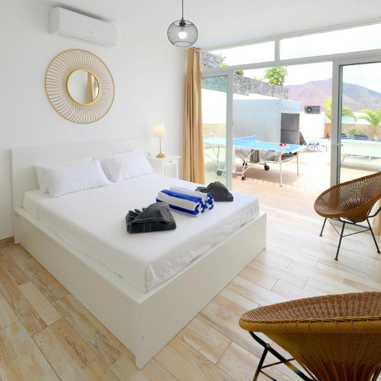 Bella, modern 4 bed Playa Blanca - Villa - 12