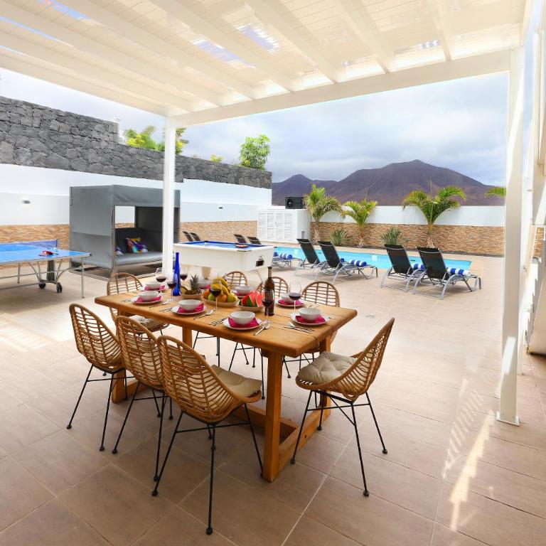 Bella, modern 4 bed Playa Blanca - Villa - 23