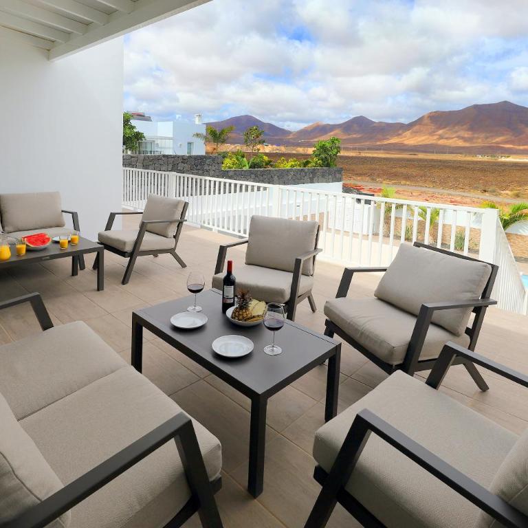 Bella, modern 4 bed Playa Blanca - Villa - 27