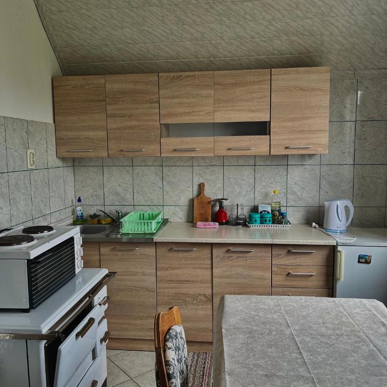 Vuković Accommodation - Three-Bedroom House - 2