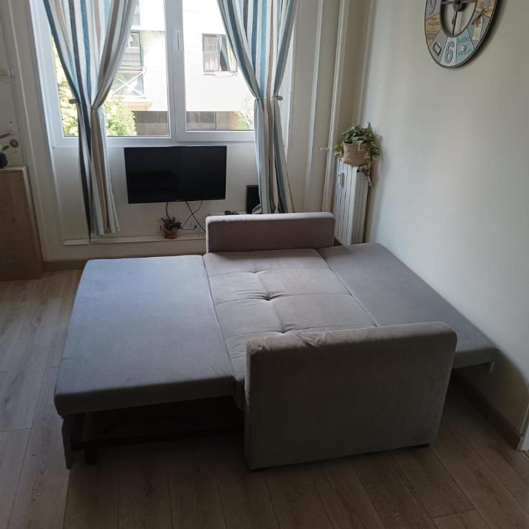 BEAUTIFUL apartment , beach 3 min walk , free parking, near Negresco - Appartement 2 Chambres - 30