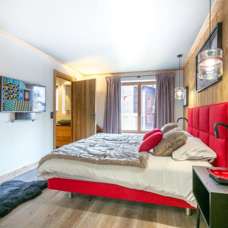 Appartement de luxe avec cheminée, balcon et services inclus, au pied de la forêt de Bellevarde - FR-1-694-12 - Appartement - 12
