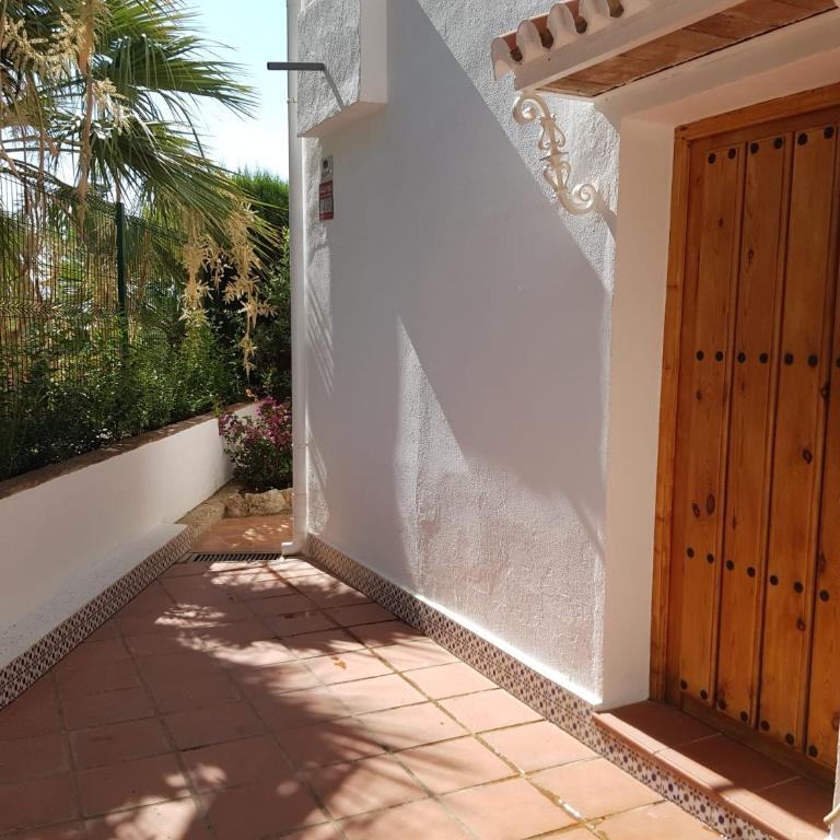 DELUXE Studio ATHOS 50 MP Garden patio BENALMADENA Golf & Beach - Habitación Doble con vistas al jardín - 26