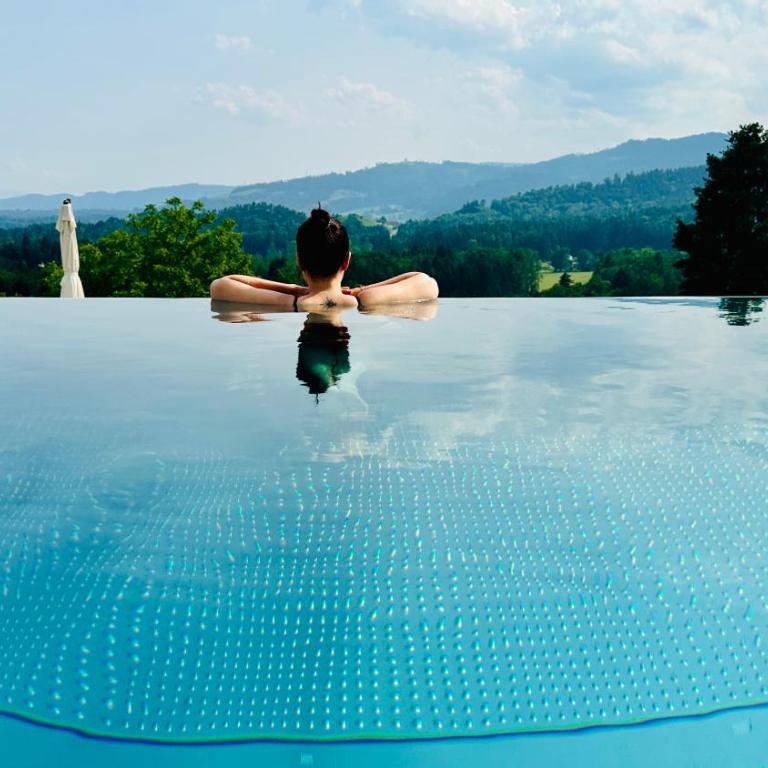 Am Wildbachberg - Luxus Ferienhäuser mit Infinitypool, Privatsauna und Weinkeller - Deluxe Villa - 33
