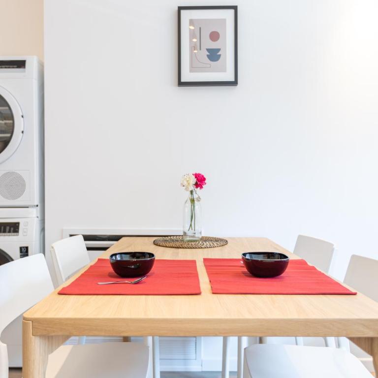 JOIVY Solari Tolstoj Apartments - Appartamento con 3 Camere da Letto - 6
