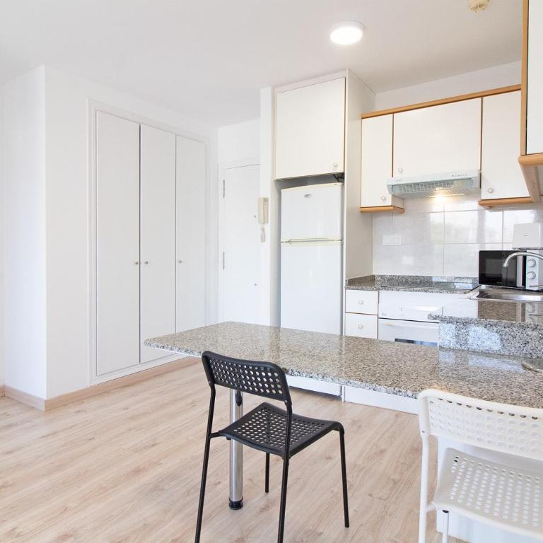 Global Vacacional, Bonito estudio cerca de la playa, Canet d'en Berenguer - Apartamento - 3