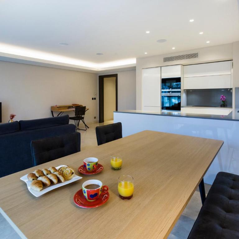Luxury garden apartment 2BR in the best development of Cap d'Antibes-Juan les Pins - Two-Bedroom Apartment - 22