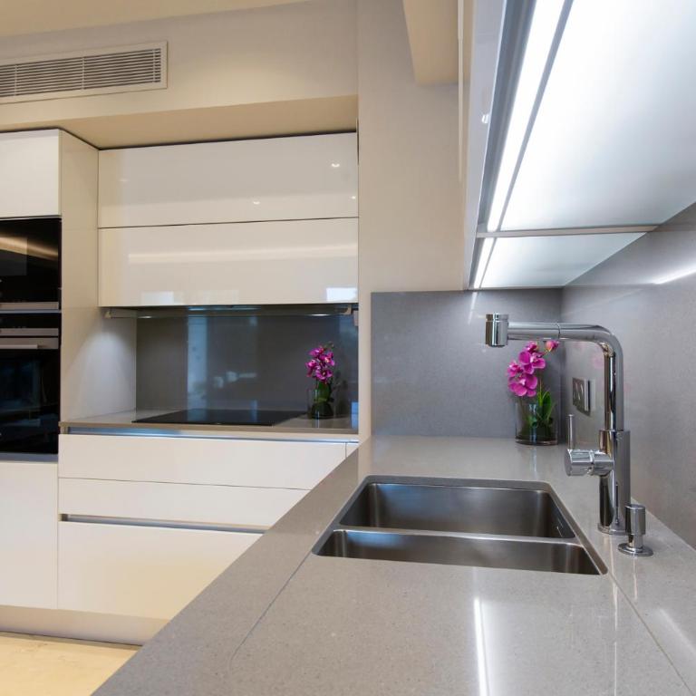 Luxury garden apartment 2BR in the best development of Cap d'Antibes-Juan les Pins - Two-Bedroom Apartment - 20