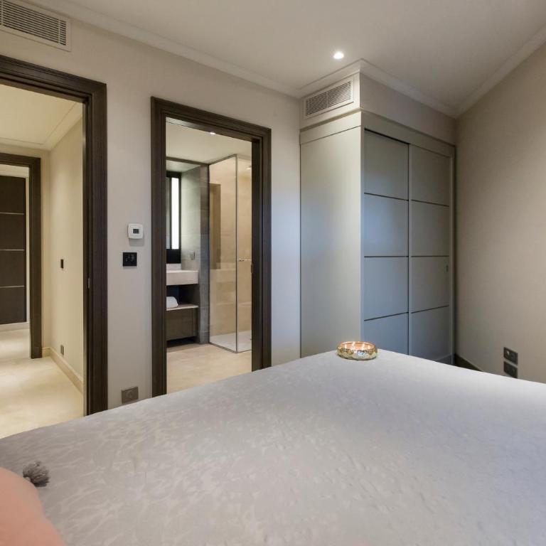 Luxury garden apartment 2BR in the best development of Cap d'Antibes-Juan les Pins - Two-Bedroom Apartment - 13