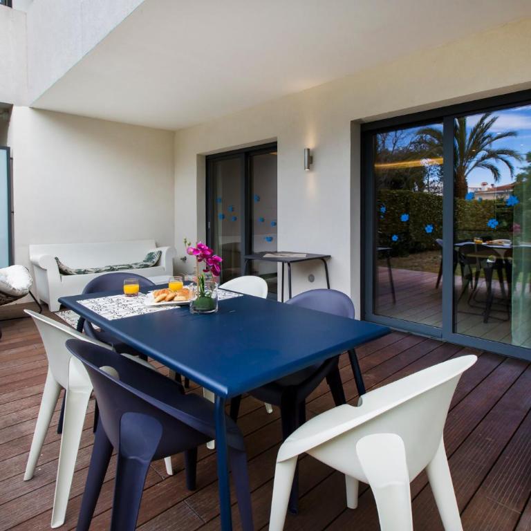 Luxury garden apartment 2BR in the best development of Cap d'Antibes-Juan les Pins - Two-Bedroom Apartment - 3