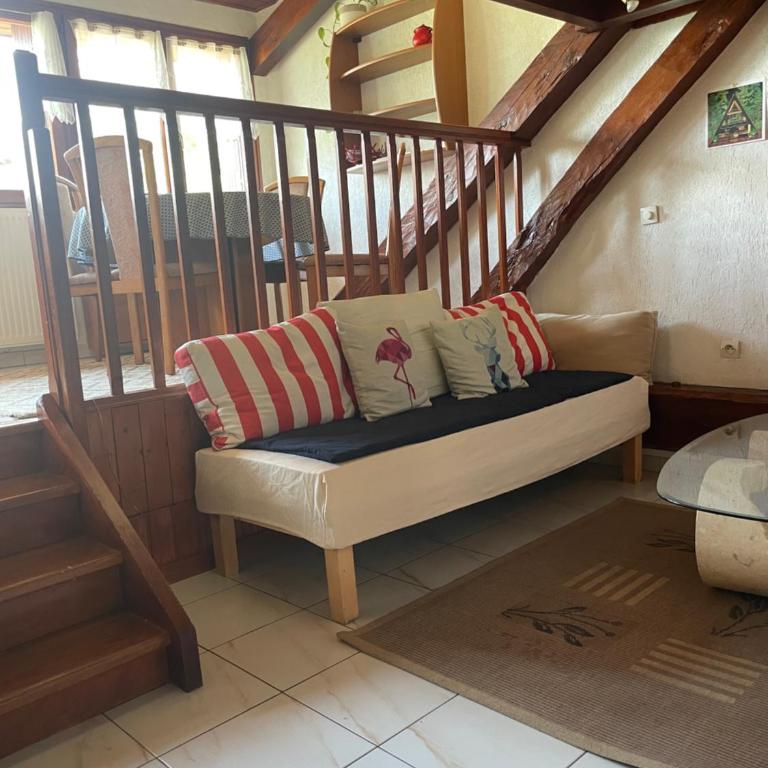 Rare 2 bedroom with private beach on Lake Annecy - Two-Bedroom Apartment - 7