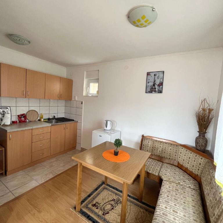 MD Apartments - One-Bedroom Apartment - 4