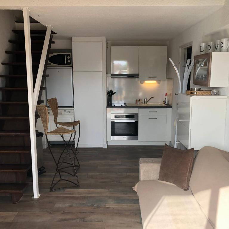 T2/T3 duplex à Port Frejus proche de la mer - Two-Bedroom Apartment - 3