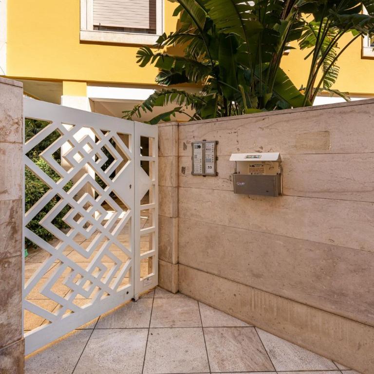 Goldhouse - Appartamento con 2 Camere da Letto - 13