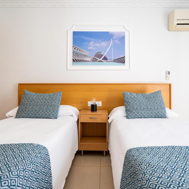Hostal RR Feria by Beleret - Double or Twin Room - 1