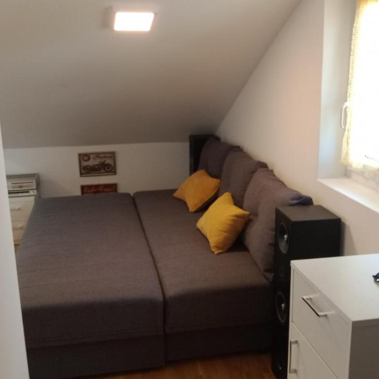 M & M - One-Bedroom Apartment - 8