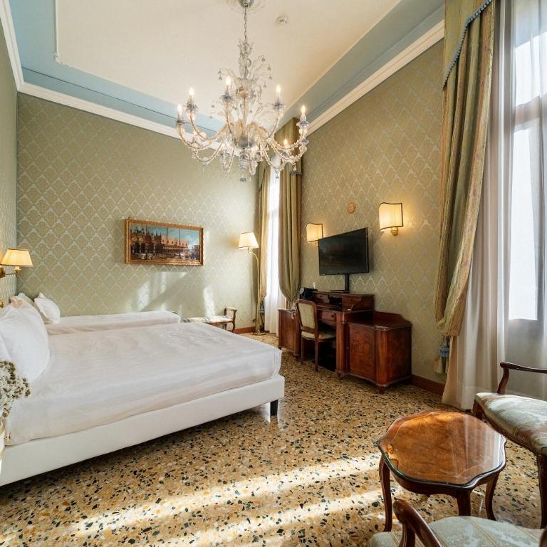 Hotel Colombina - Junior Suite con Vista Canale - 4