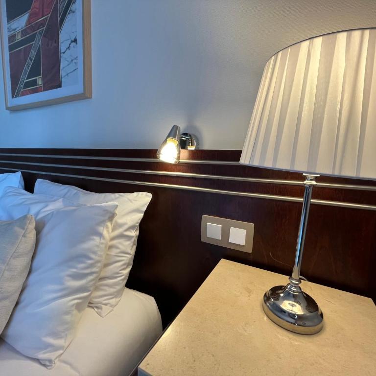 Hôtel Ursula - Chambre Double avec Terrasse - 8