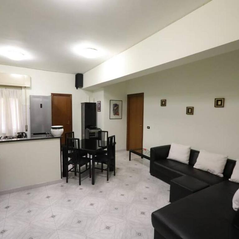 Pochi passi da San Pietro Metro A Cipro - Two-Bedroom Apartment - 2