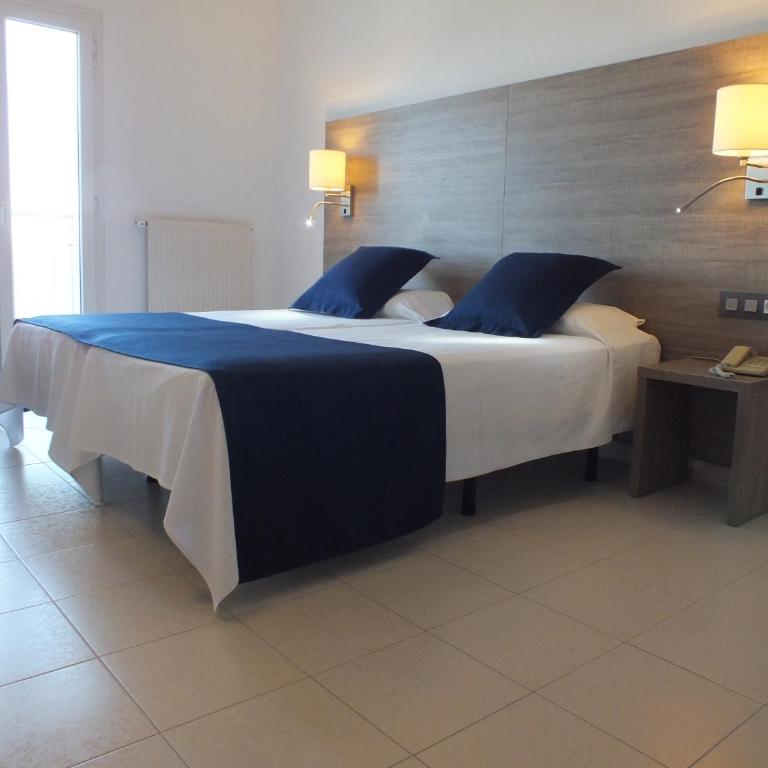 Hotel Risech - Habitación Doble con vistas al mar - 1 o 2 camas - 15