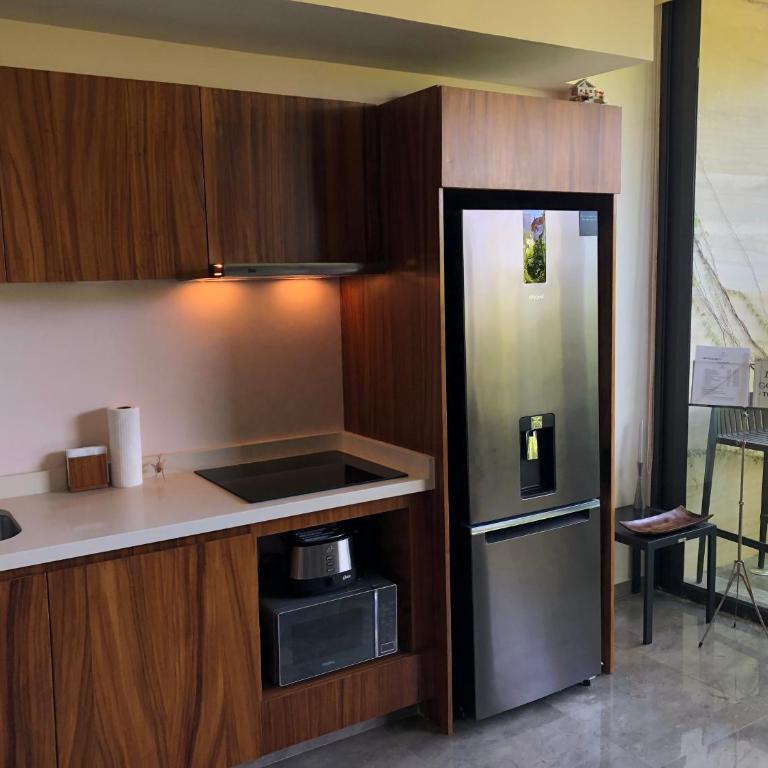 Mistiq Largest PH Studio with GYM, Beach Club Shuttle & Fast Wifi - One-Bedroom Apartment - 12
