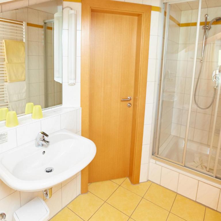 Berghotel Sonnenklause - Doppelzimmer mit eigenem Bad - 7